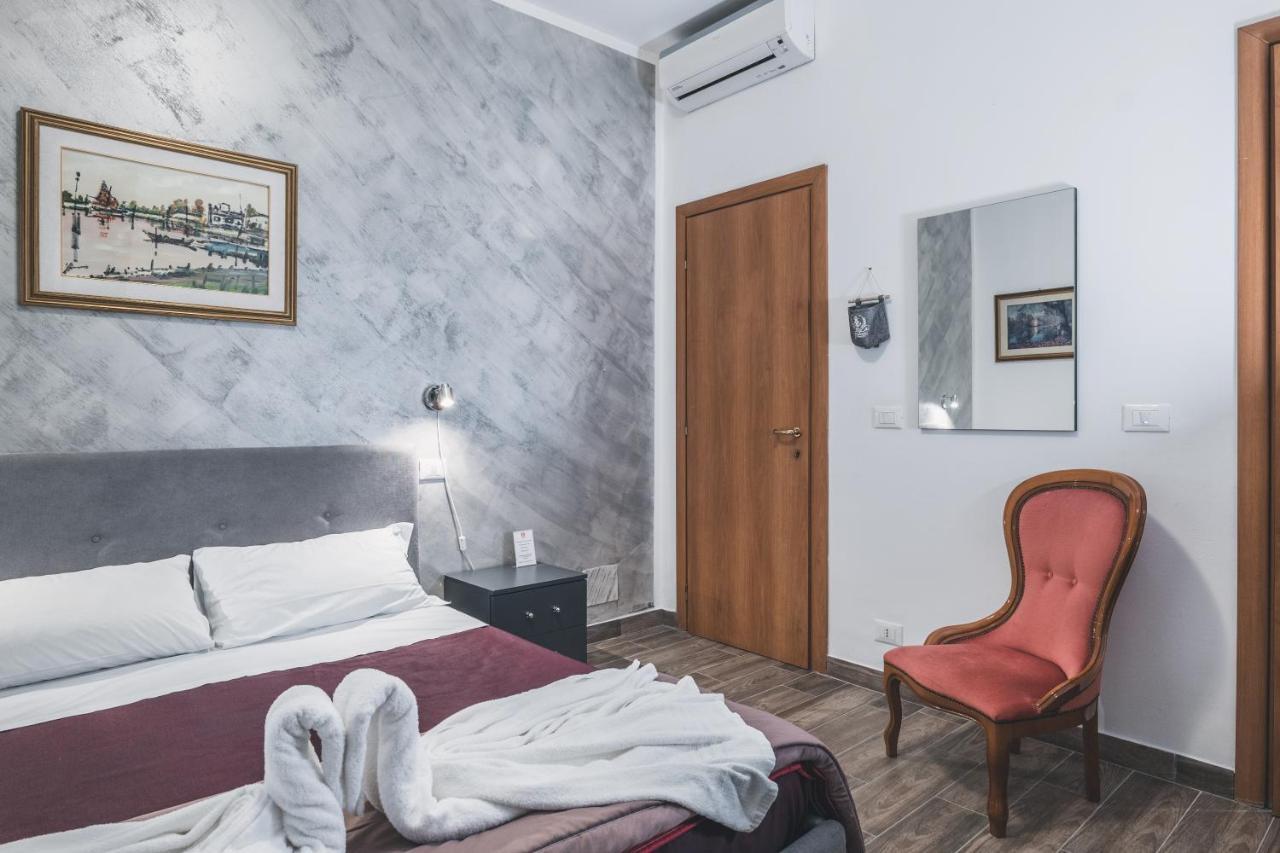 Bulldog Station Apartments With Private Wc, Ac, Tv メストレ エクステリア 写真
