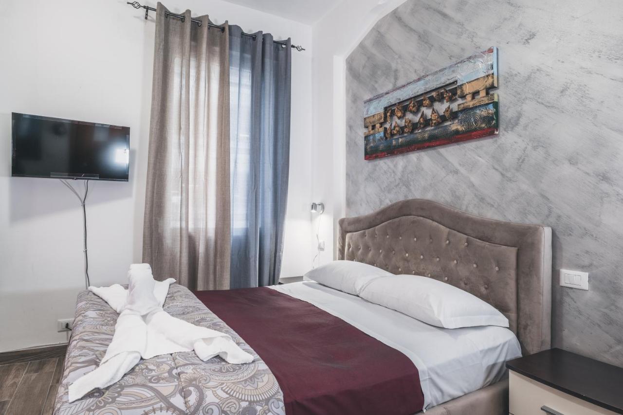 Bulldog Station Apartments With Private Wc, Ac, Tv メストレ エクステリア 写真