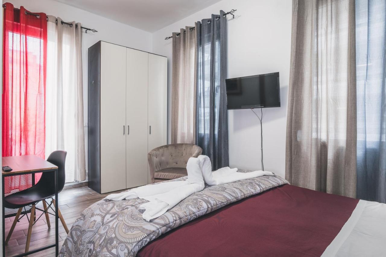 Bulldog Station Apartments With Private Wc, Ac, Tv メストレ エクステリア 写真